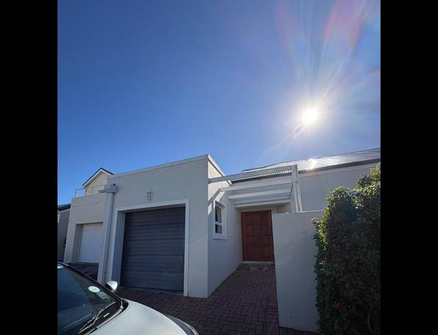 3 BEDROOM HOUSE FOR SALE IN SANDBAAI